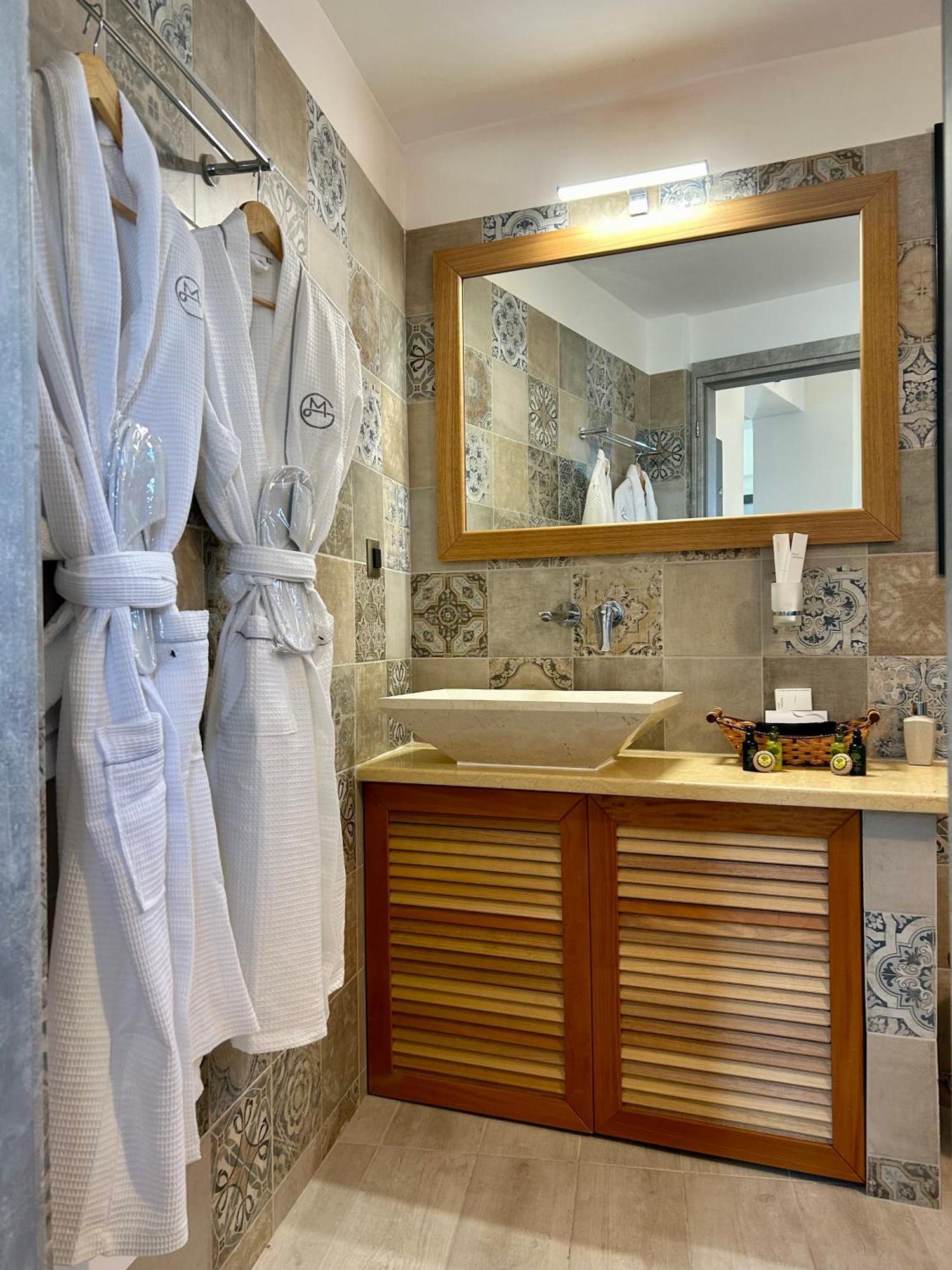 Golden Moments Luxury Stone Villas B Mesaria Exterior foto