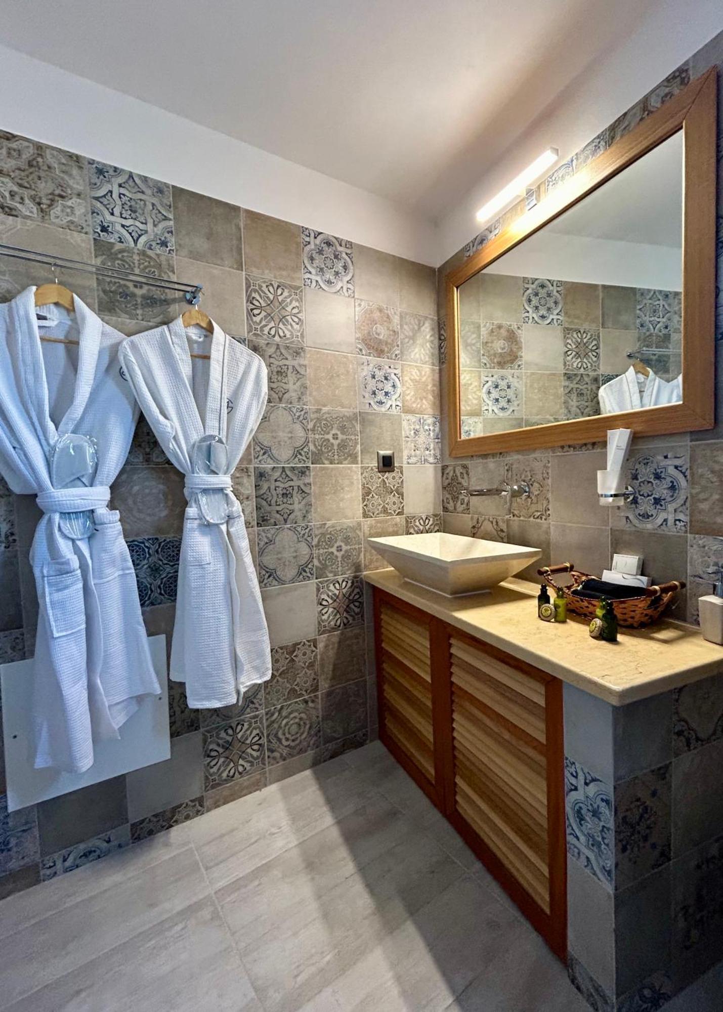 Golden Moments Luxury Stone Villas B Mesaria Quarto foto