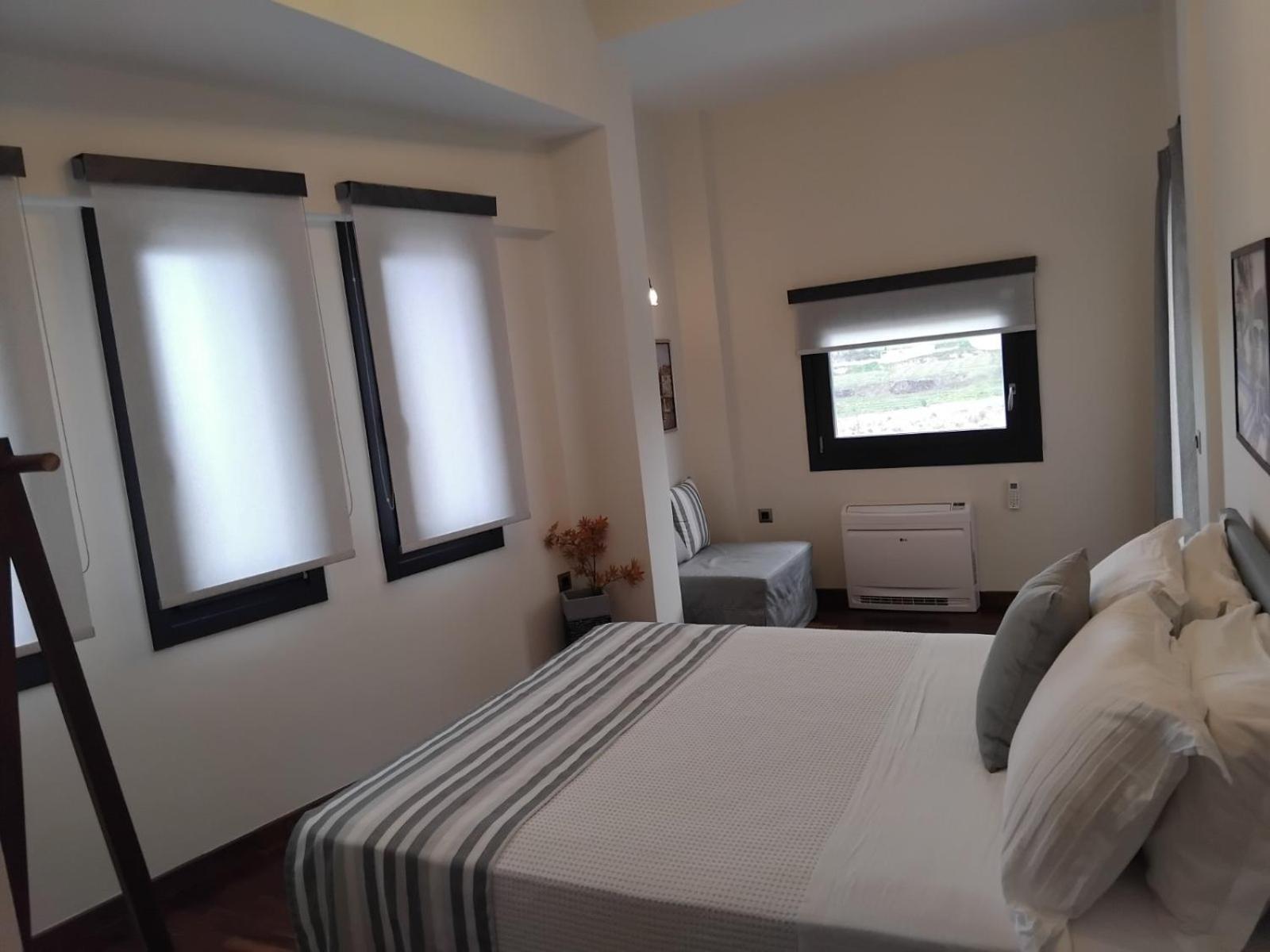 Golden Moments Luxury Stone Villas B Mesaria Quarto foto